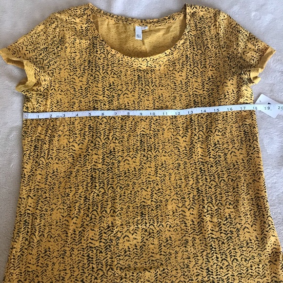 Q/S By Abstract Crew Neck T-Shirt - Size M - Picture 8 of 12